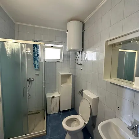 Palinic アパート クレック