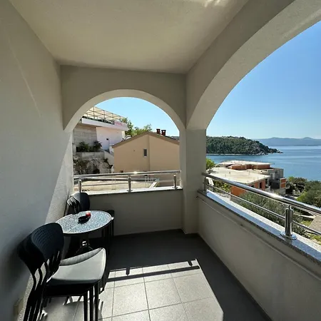 Apartment Palinic *