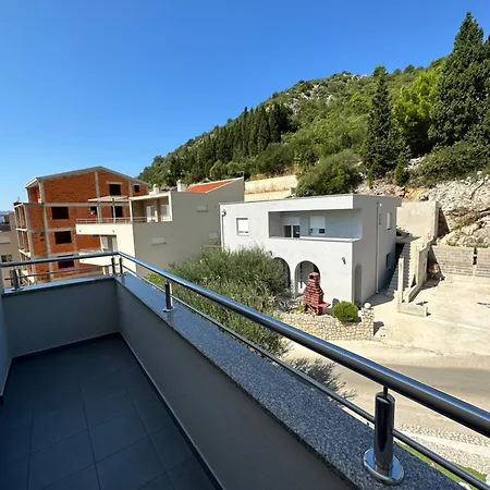 Palinic アパート *