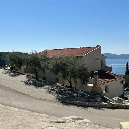 Palinic アパート クレック